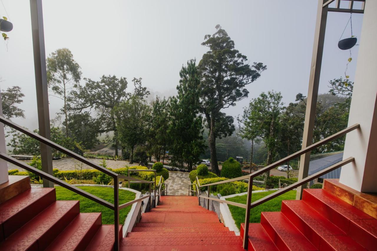 Misty Courtyard Resort Chinnakanal Luaran gambar