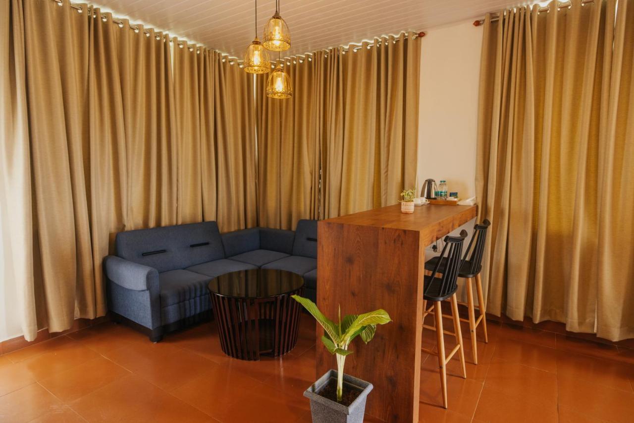Misty Courtyard Resort Chinnakanal Luaran gambar