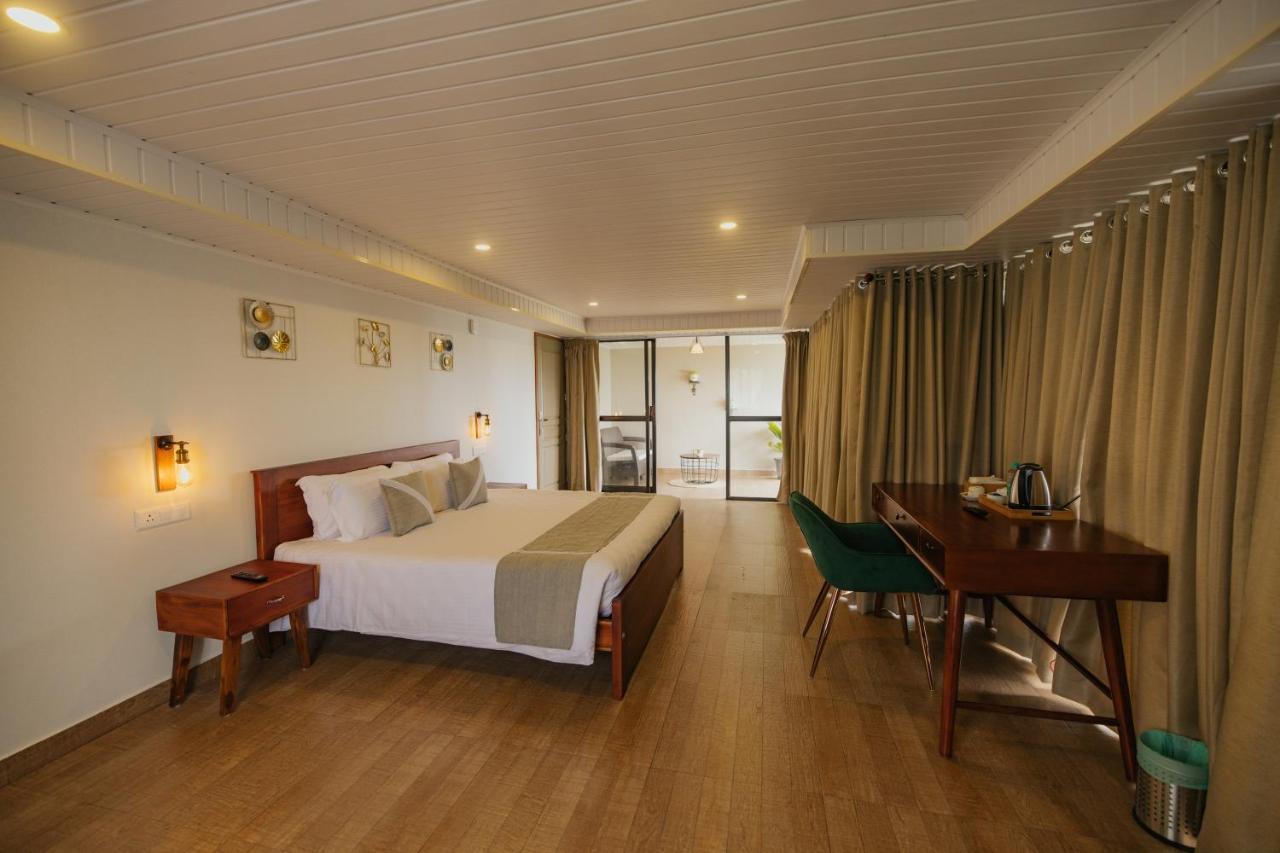 Misty Courtyard Resort Chinnakanal Luaran gambar
