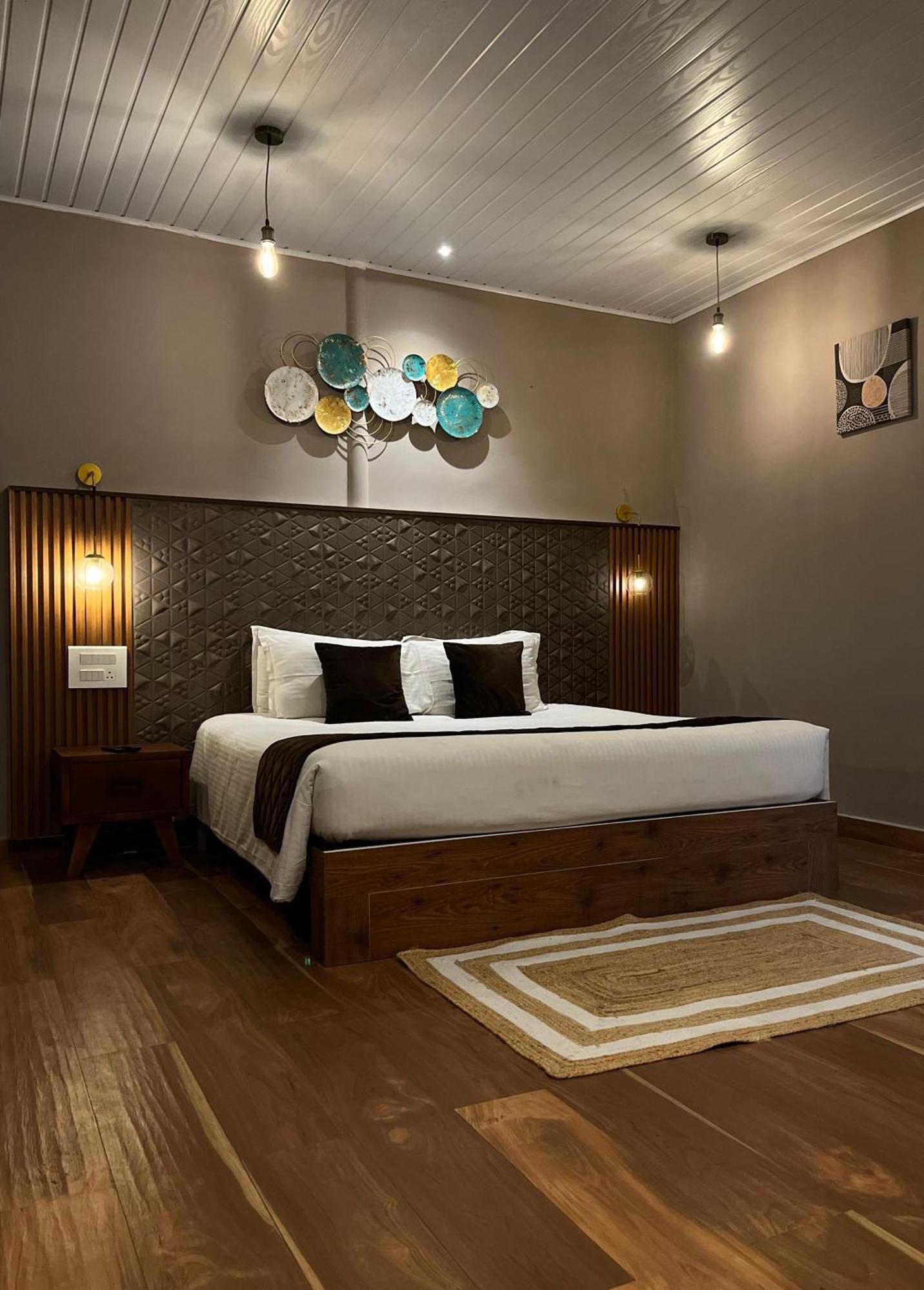 Misty Courtyard Resort Chinnakanal Luaran gambar