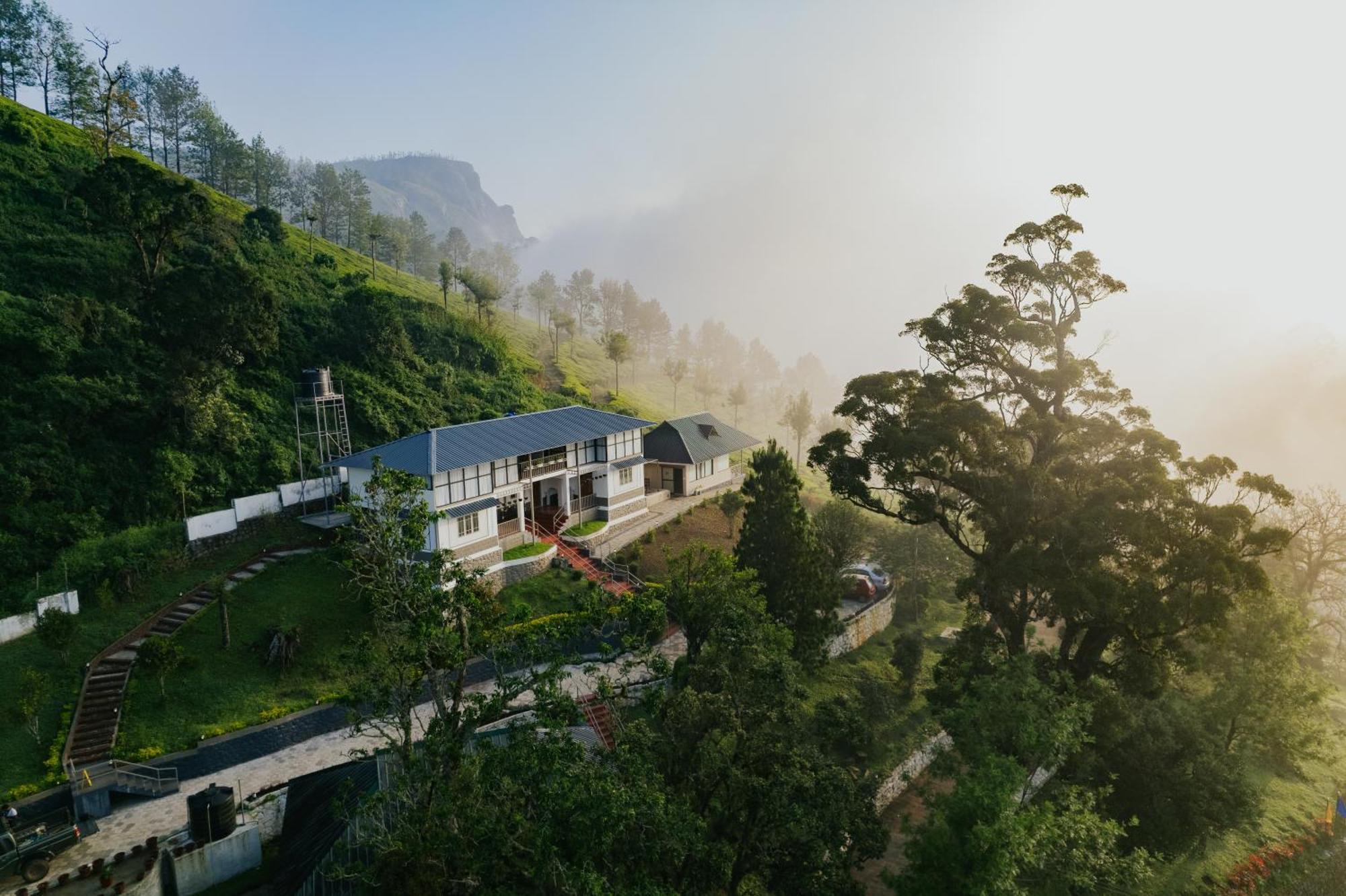 Misty Courtyard Resort Chinnakanal Luaran gambar