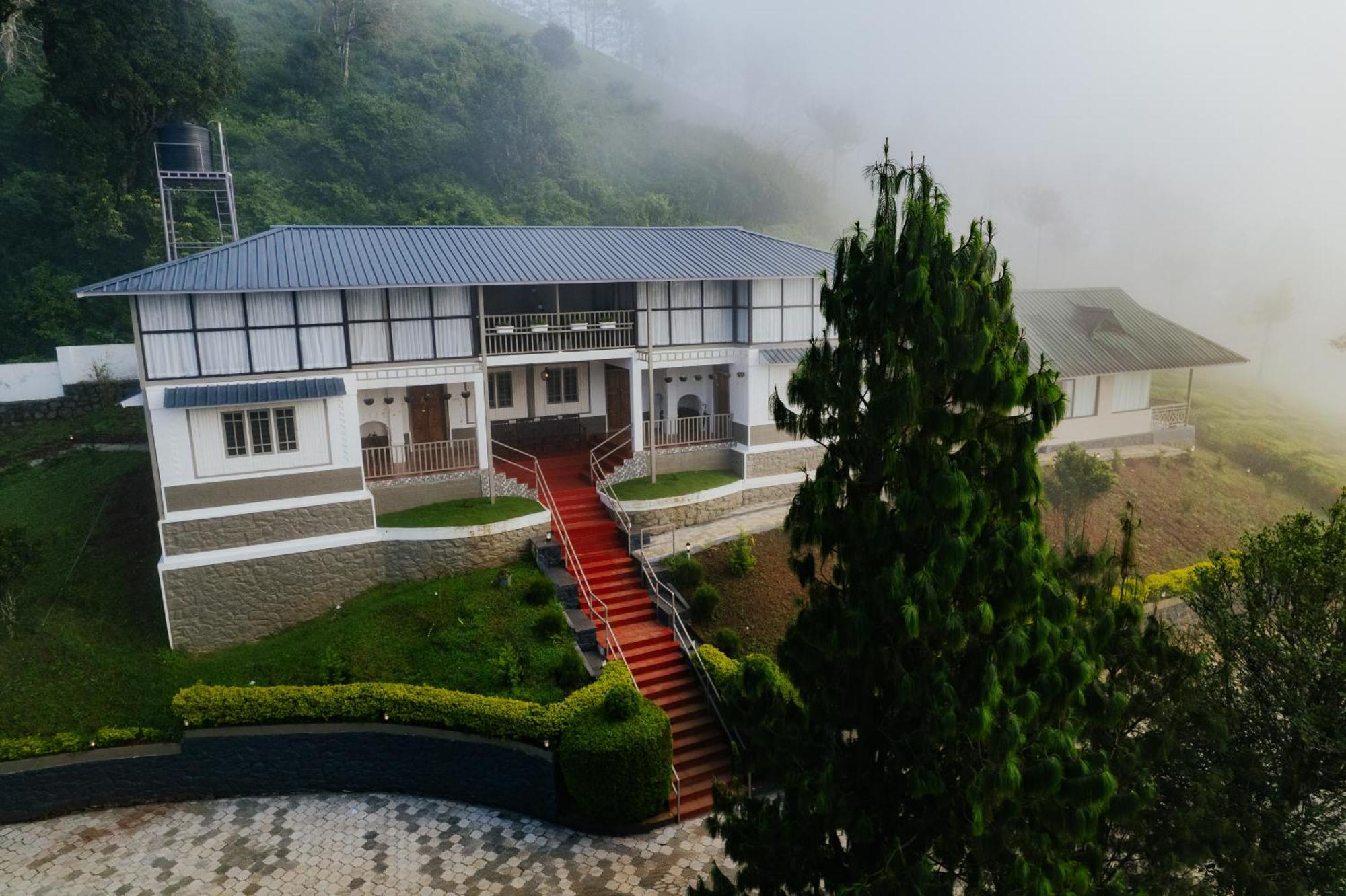 Misty Courtyard Resort Chinnakanal Luaran gambar